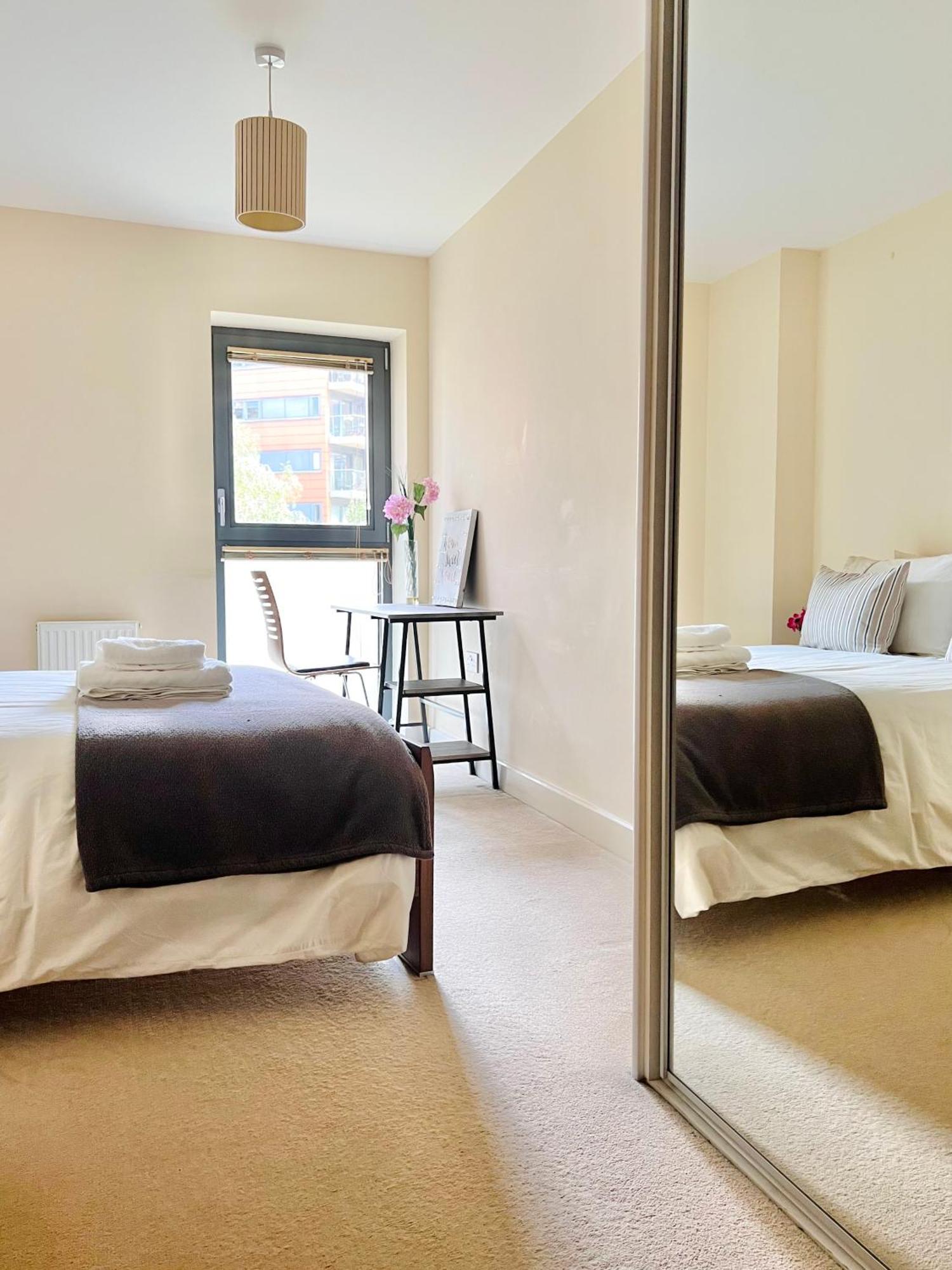 Canada Water Se16 7aq 2bed 2bathroom Ap *