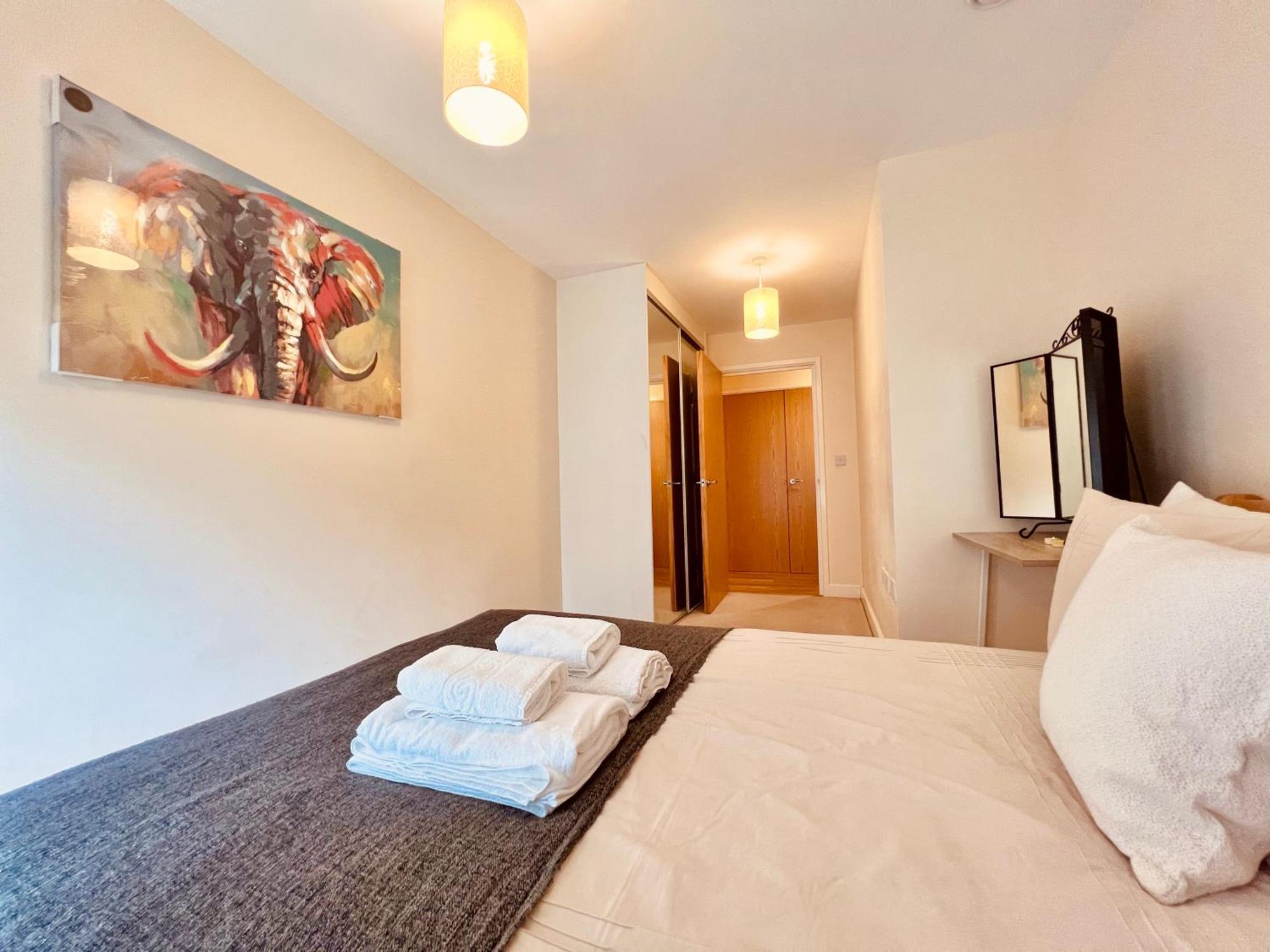 Canada Water Se16 7aq 2bed 2bathroom Ap