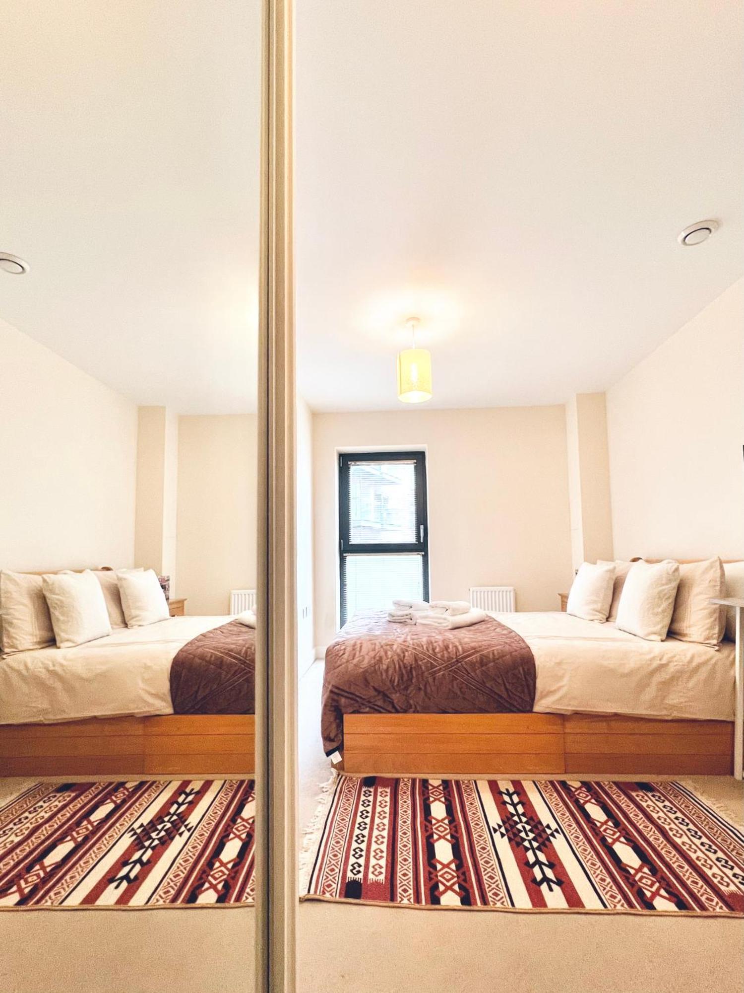 Canada Water Se16 7aq 2bed 2bathroom Ap London
